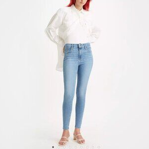 Levi's 720 High Rise Super Skinny Jeans - women’s size 30